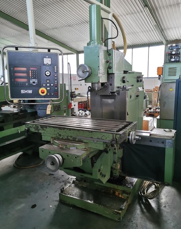 Toolroom Milling Machine - Universal SHW UF 21 photo on Industry-Pilot