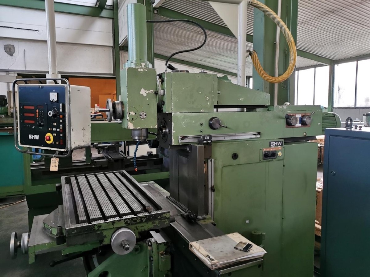 Toolroom Milling Machine - Universal SHW UF 21 photo on Industry-Pilot