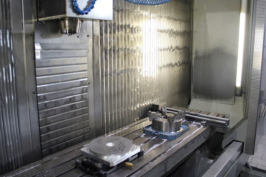 Travelling column milling machine DECKEL MAHO DMF 220 Linear photo on Industry-Pilot