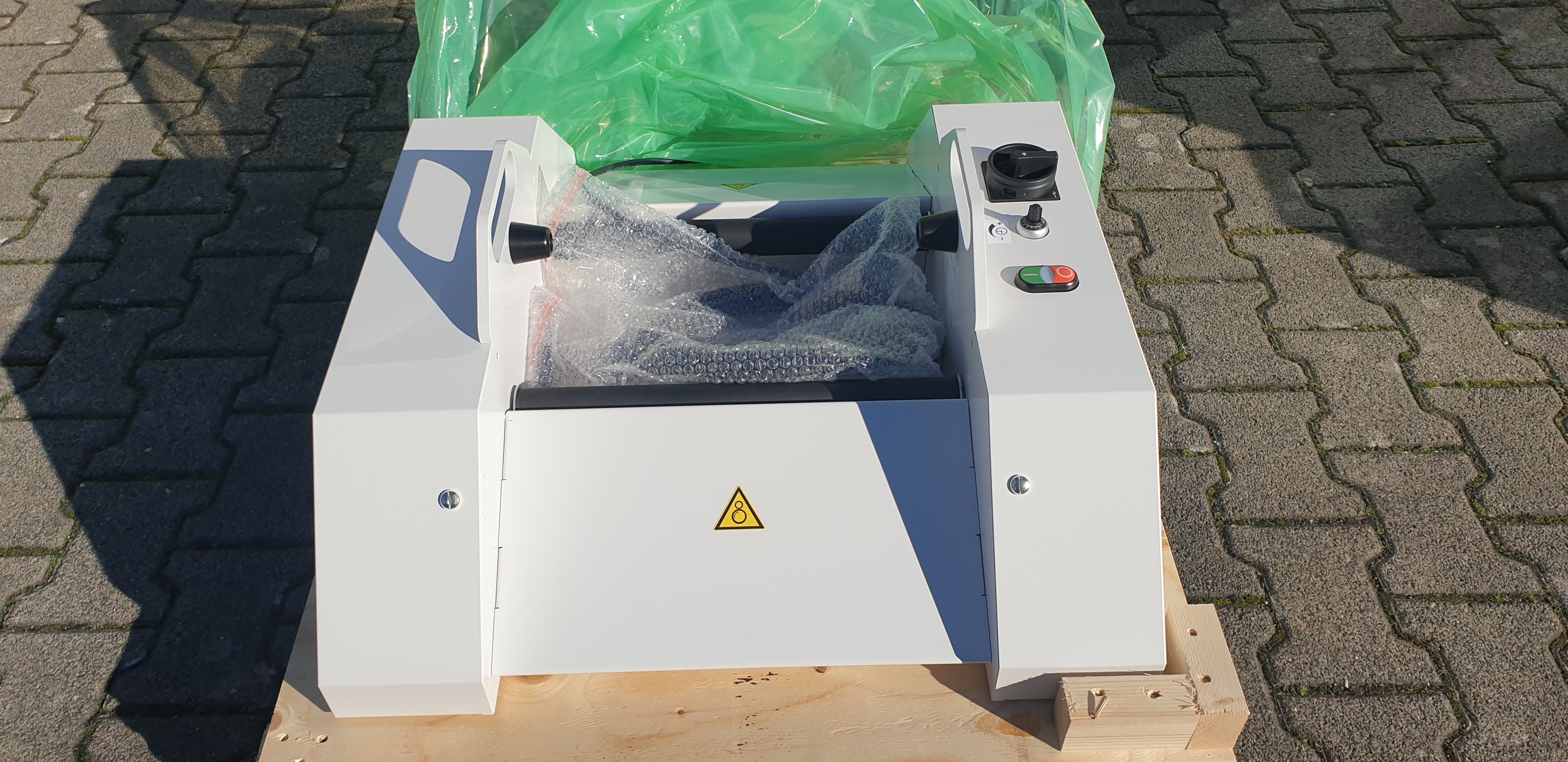 3D принтер Lasersintern SLS EOS Mischstation für Formiga P1x0 (Rollenmischer) фото на Industry-Pilot