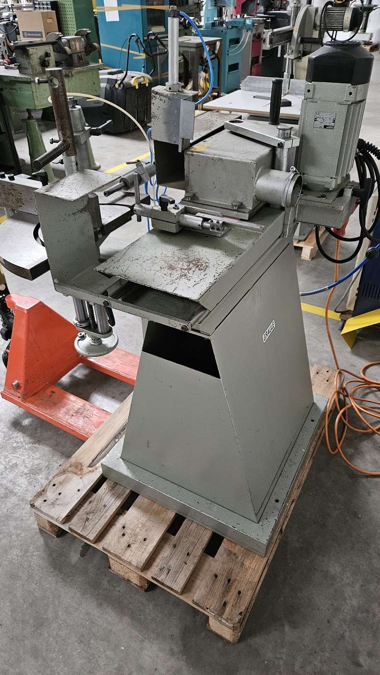 Notching Machine for window manufacture Graule AKF 6-300 photo on Industry-Pilot
