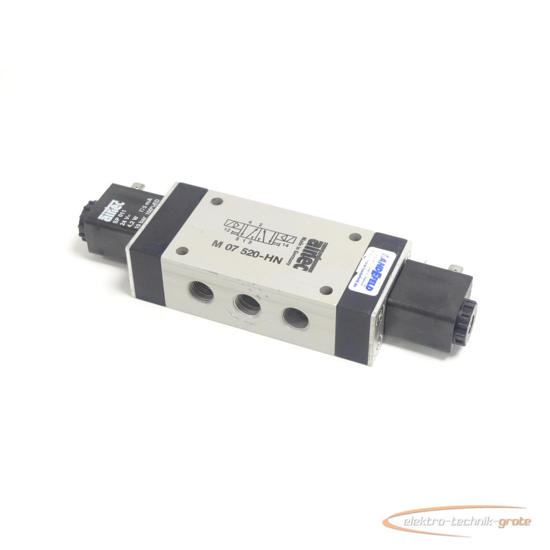 Magnetic valve airtec M 07 520-HN Magnetventil mit 2 x SP 011 Magnetspulen 24V 42W photo on Industry-Pilot