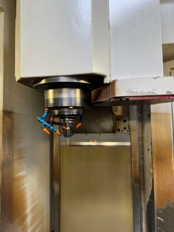 Machining Center - Vertical MIKRON VCP 1000 photo on Industry-Pilot