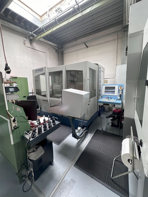 CNC machining center KORRADI VH 800 photo on Industry-Pilot