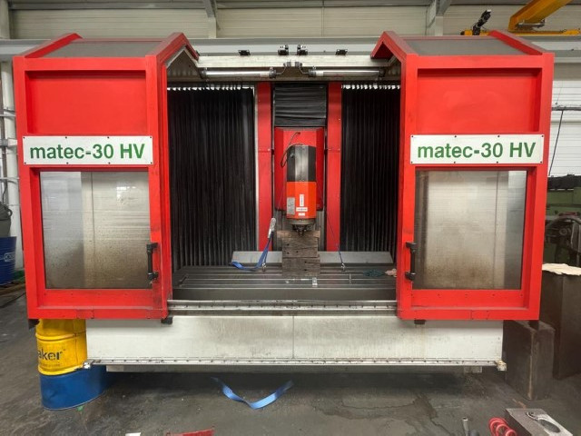 Machining Center - Universal Matec 30HV photo on Industry-Pilot