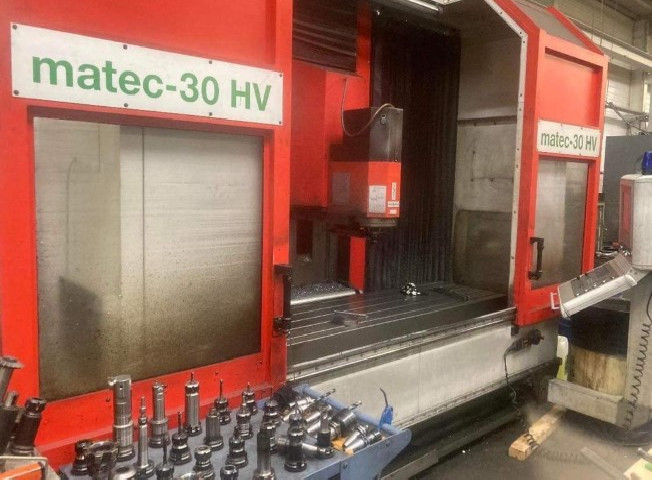 Machining Center - Universal Matec 30HV photo on Industry-Pilot