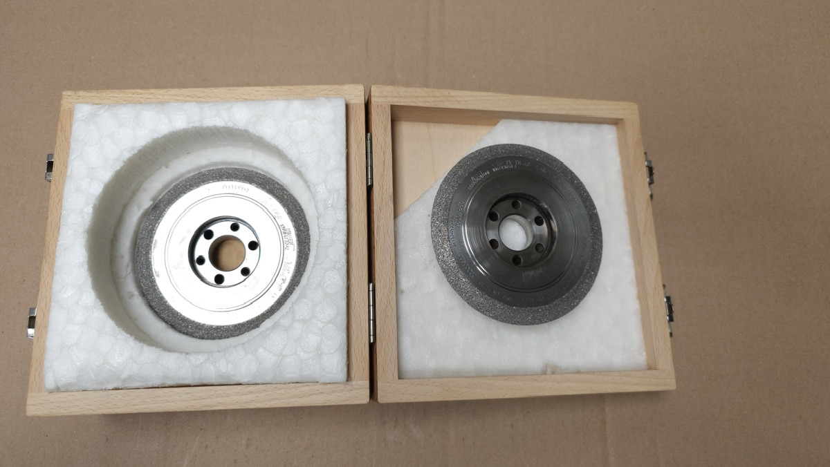 Abrasive wheel WINTER Abrichtscheibe Modul 3,25 photo on Industry-Pilot