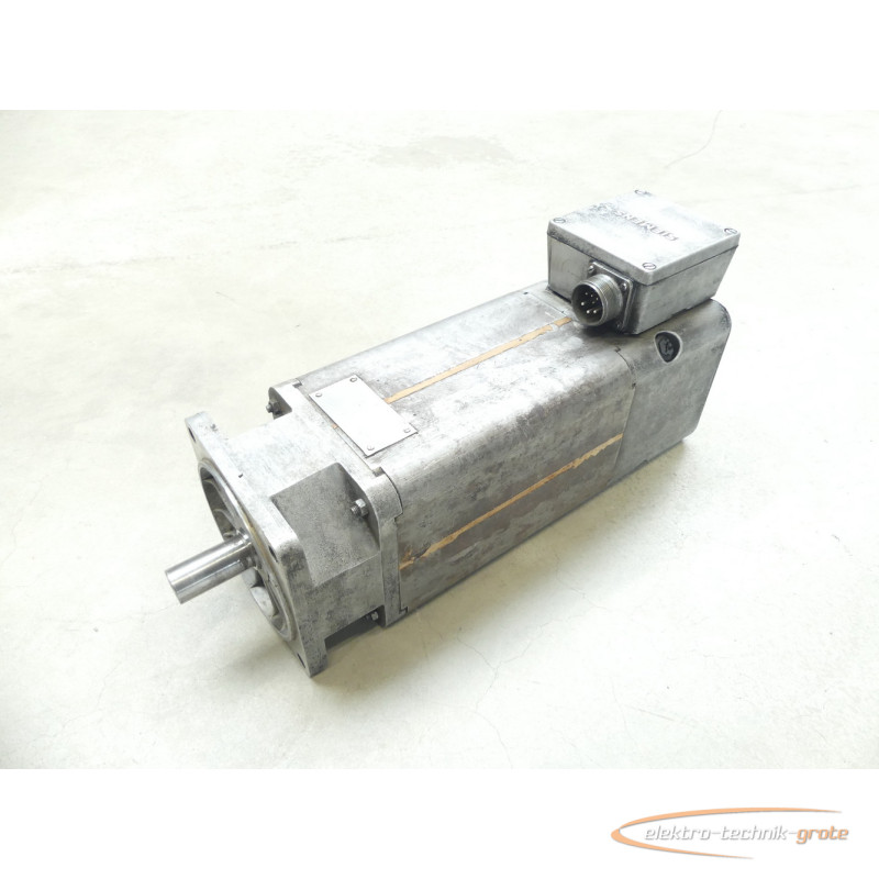 Servomotor Siemens 1HU3076-0AC01-0ZZ9-Z Servomotor SN: E9567565603001 Bilder auf Industry-Pilot