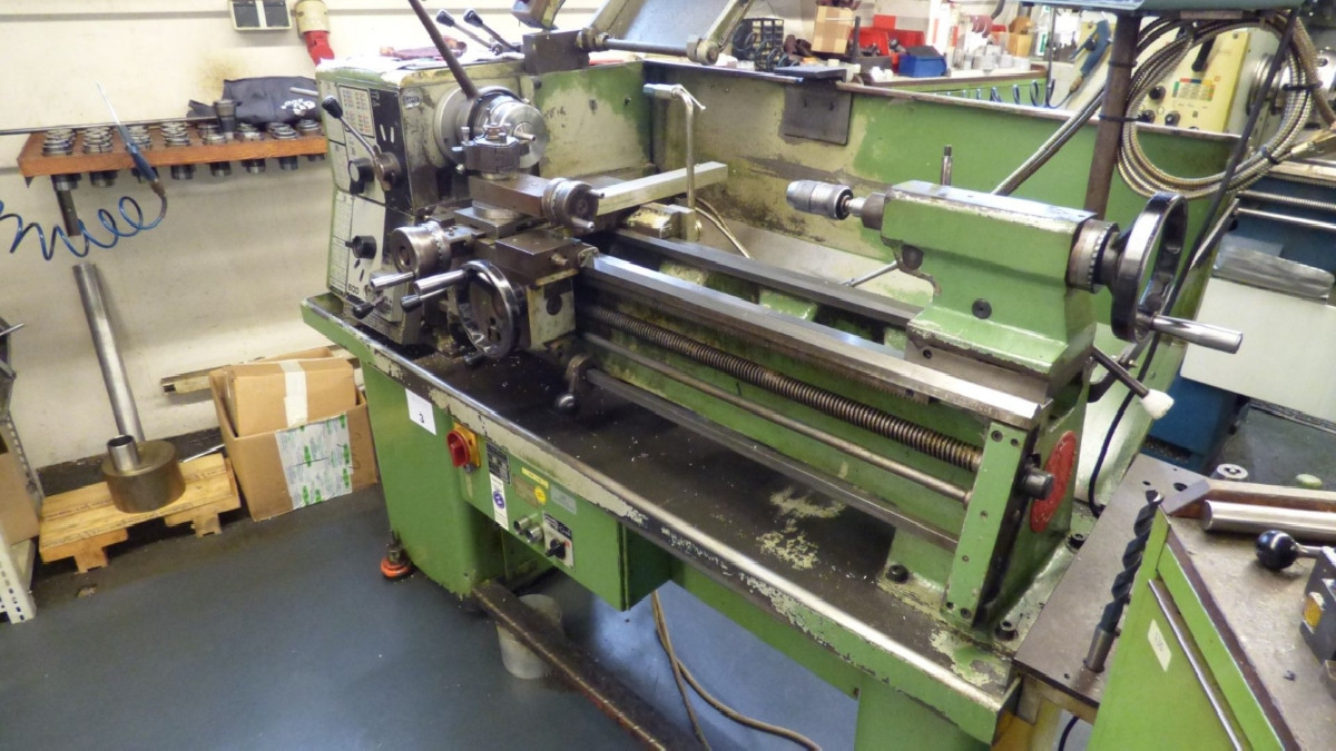 Screw-cutting lathe COLCHESTER BANTAM 1600 photo on Industry-Pilot