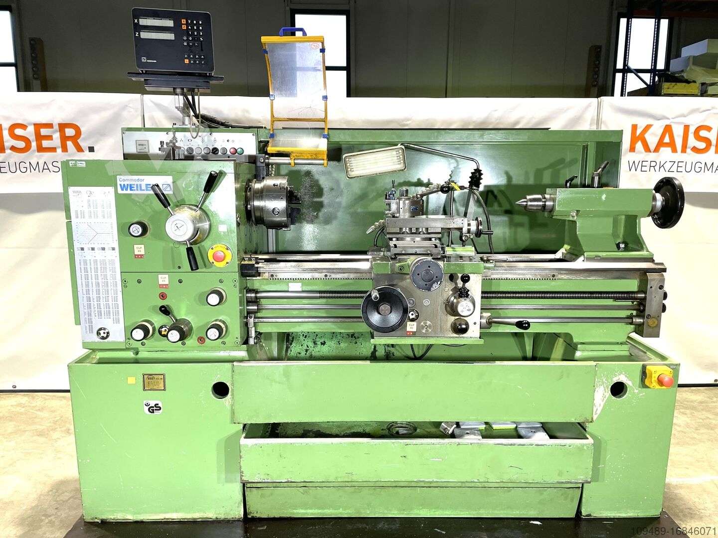 Screw-cutting lathe WEILER COMMODOR 230 - Heidenhain Digitalanzeige photo on Industry-Pilot