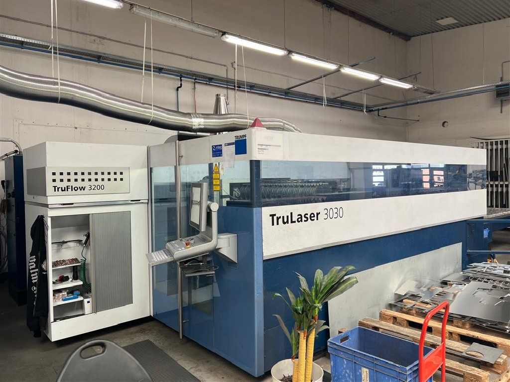 Laser Cutting Machine TRUMPF TruLaser 3030 photo on Industry-Pilot