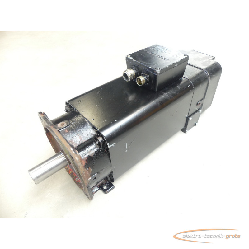 محرك-سيرفو Siemens 1PH6105-4NF49 - Z Servomotor SN: EF760514601001 + 2CW8344 Gebläse الصورة على Industry-Pilot