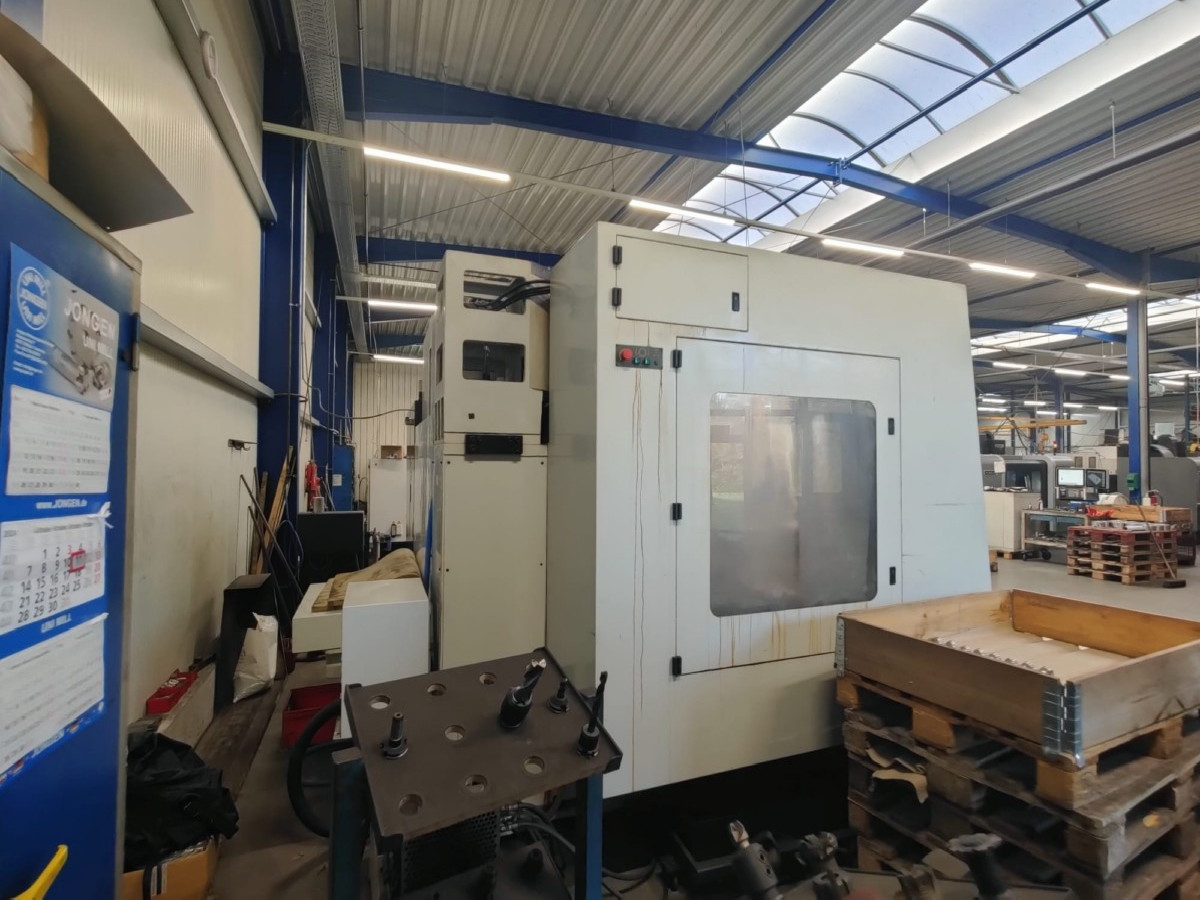 Machining Center - Vertical HURCO VMX 64 photo on Industry-Pilot