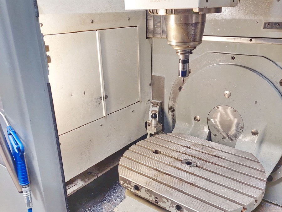 Toolroom Milling Machine - Universal DECKEL-MAHO DMU 50 photo on Industry-Pilot