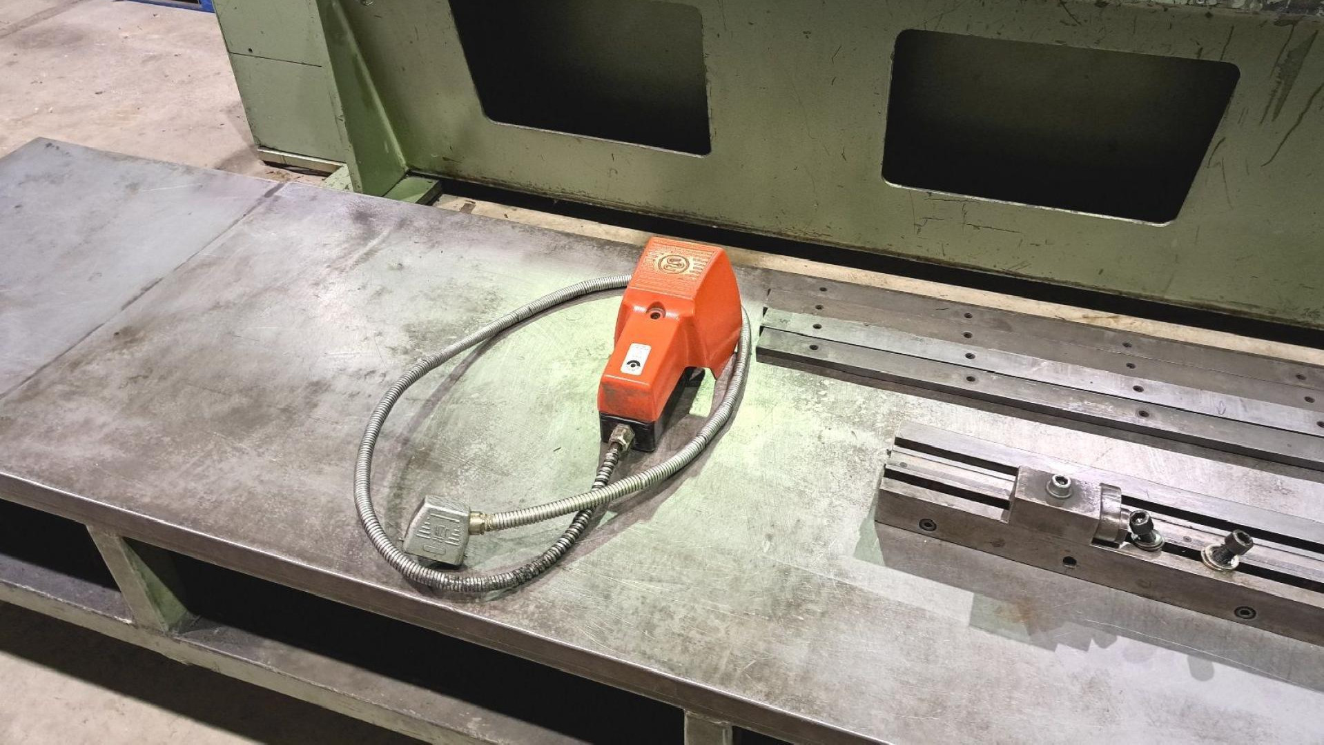 Hydraulic guillotine shear  EHT TSS4-31 photo on Industry-Pilot