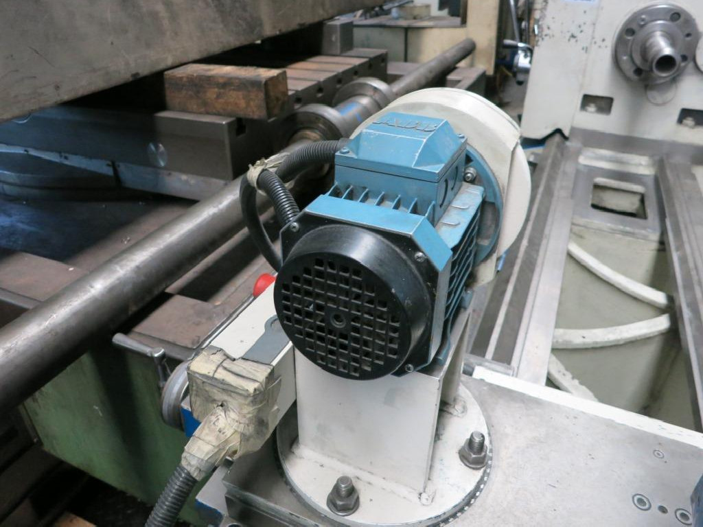 Cylindrical Grinding Machine VOEST-ALPINE DA 360 photo on Industry-Pilot