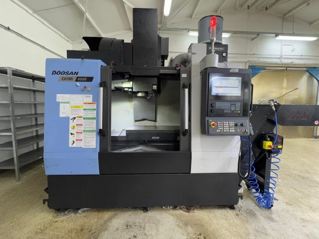 Machining Center - Vertical DOOSAN DNM 4500 photo on Industry-Pilot