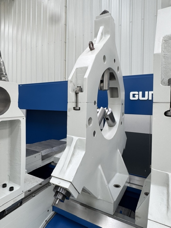 CNC Turning Machine GURUTZPE A-1600 2G CNC x 4.000 photo on Industry-Pilot