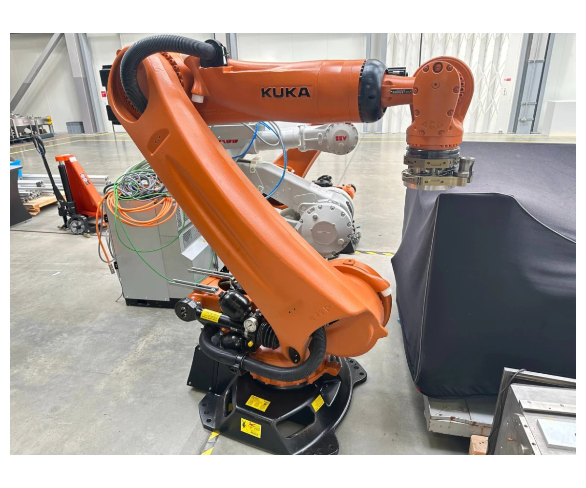 Промышленный робот Industrieroboter Kuka KR 240 R 2900 C ultra (s/n 618867) фото на Industry-Pilot