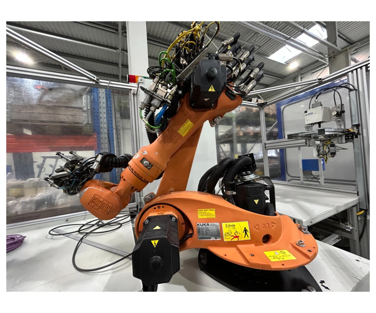 Robot industriel Roboter Kuka KR 16-2 KS (884383) Images sur Industry-Pilot