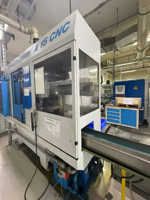 آلة طحن تروس الأسنان - أفقي PFAUTER Mikron A 15 CNC الصورة على Industry-Pilot