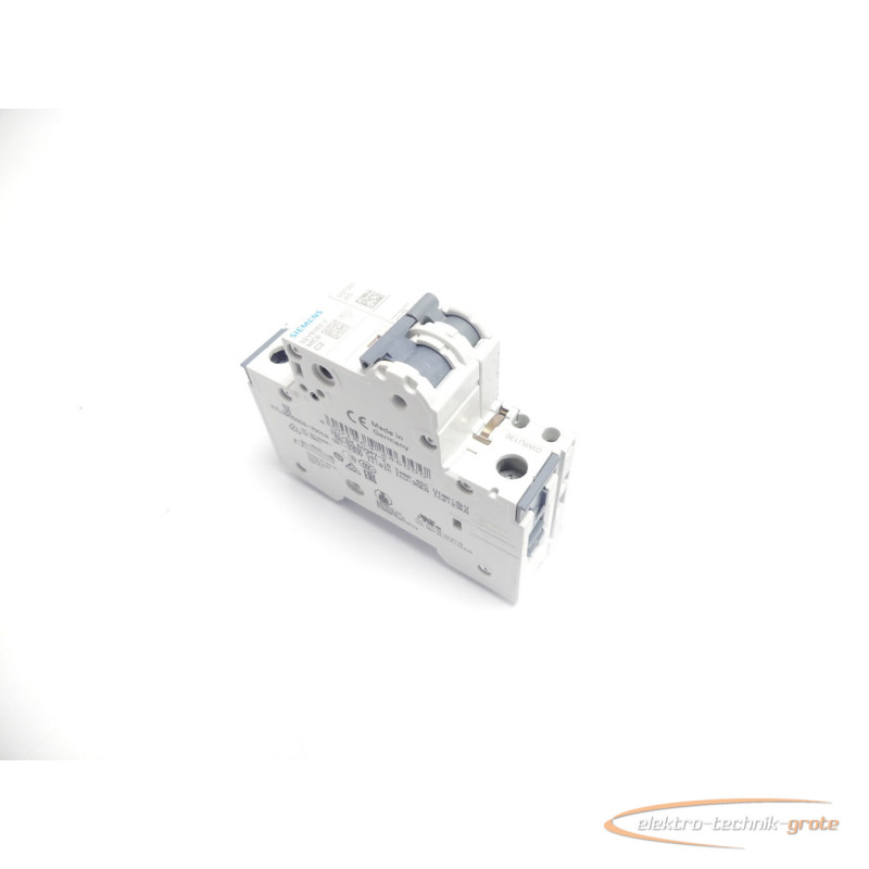 Miniature circuit breaker Siemens 5SY6102-7 C2 Leitungsschutzschalter ~230/400V mit 5ST3010 Hilfsschalter photo on Industry-Pilot