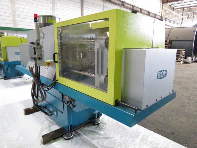 Injection molding machine - clamping force 250 - 999 kN DR.BOY 90 A 16.200 h photo on Industry-Pilot