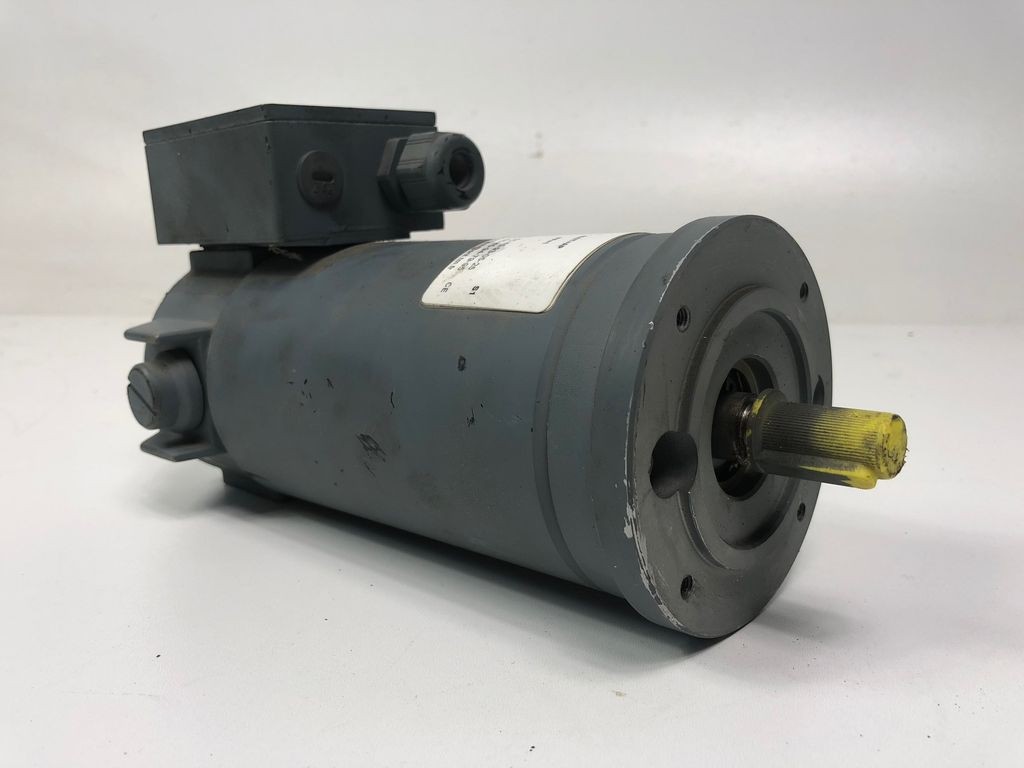  SNT Getriebemotor P5S-12 Elektromotor 110V Gleichstrom фото на Industry-Pilot