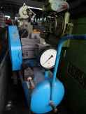  Kolbenkompressor HARZER Kompressorenwerk AHS1-40/70V Bilder auf Industry-Pilot