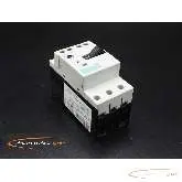  محرك-سيرفو Siemens 3RV1011-1AA10 Leistungsschalter mit 3RV1901-1E Hilfsschalter الصورة على Industry-Pilot