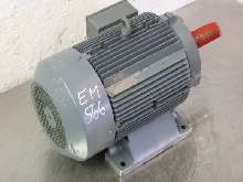 محرك سيرفو تيار متردد AEG Typ: AM 160 MR4 ( AM160MR4 ) Wellendurchmesser: Ø 42 mm gebraucht  الصورة على Industry-Pilot