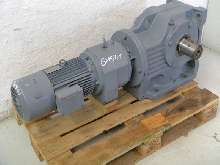 Gear motor Getriebemotor mit Bremse SEW R82DV132S8/4BMG/TF IP54 Neu , 2 Drehzahlen ! photo on Industry-Pilot