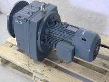 Gear motor Getriebemotor mitBremse SEW RF107DV132S4/BMG/HF/TF Neu ! IP55 Wellendurchmesser: Ø 70 mm  photo on Industry-Pilot