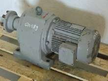 Gear motor Getriebemotor SEW R802DV112M-4 IP54 Wellendurchmesser: Ø 50 mm  photo on Industry-Pilot