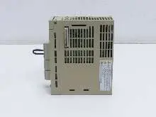 Servomoteur Omron Yaskawa SGDH-04AE Servopack 0.4kW 230V Top Zustand Images sur Industry-Pilot