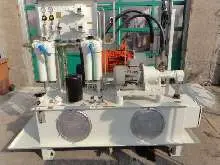  Hydraulikaggregat PARKER 2 Schraubspindelpumpen: VKF80R46U18US-W114 je 65 bar bei 19.1 kW / 2940 U/min je 121 l/min bei 19,1 kW U/min Hydraulikaggregat 22 / 7,5 kW 