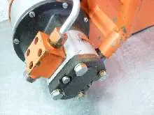 Hydraulikaggregat BOSCH 0 541 500 025 ( 0541500025 ) Motor: 0 136 601 007 ( 0136601007 ) Ersatzteil u.a. für elektrischen Gabeltapler STEINBOCK EFG1,6T gebraucht Hydraulikaggregat 0 541 500 025 guter Zustand