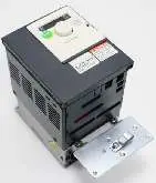 محول-التردد Schneider Electric Altivar 312 ATV312H075N4410 400V 0,75kW 1HP TESTED NEUWERTIG الصورة على Industry-Pilot