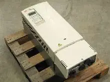 محول-التردد ABB ACS800 Frequenzumrichter ACS800-01-0070-5 400V 94A 55KW TOP ZUSTAND TESTED الصورة على Industry-Pilot