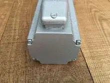  EMME-AS-80-S-LS-AMXB Festo Servomotor 4267581 ohne Getriebe mit Bremse 2,8 Nm الصورة على Industry-Pilot
