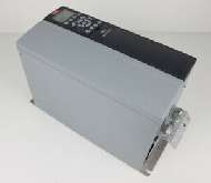 Frequenzumrichter Danfoss FC-102P11KT4E20H1XGXXXXSXXXXAXBXCXXXXDX 131F0427 400v 11kw NEUWERTIG gebraucht kaufen