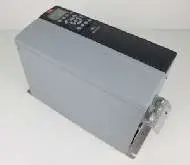  Frequenzumrichter Danfoss FC-102P11KT4E20H1XGXXXXSXXXXAXBXCXXXXDX 131F0427 400v 11kw NEUWERTIG 