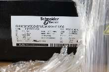 Servo motor Schneider Electric SH100/50030/0/1/00/00/00/11/00 ID 65013102-008 UNUSED & OVP photo on Industry-Pilot