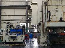 Plunger moulding press WEINGARTEN D6-2500T-3D TR photo on Industry-Pilot