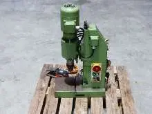  معالجات SPS KMT Nietmaschine Kaltumform Maschine Taumelnietmaschine الصورة على Industry-Pilot