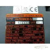  Servomotor Mitsubishi HA300NCB-S SPEC NO. 6Y012 + Encoder OSA104 SN J4AVP3WY136D ungebr. Bilder auf Industry-Pilot