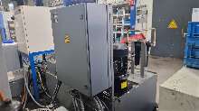 Machining Center - Universal CHIRON FZ 15K S 5-Axis Robot loading photo on Industry-Pilot