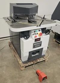  آلة قص الزوايا  Indumasch VA 200-4 الصورة على Industry-Pilot