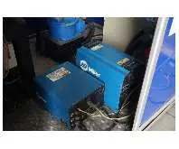 Schweißroboter Zelle mit Schweißroboter Motoman YR-HP6-C00 guter Zustand