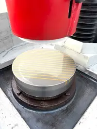 Rotary-table surface grinding machine Rundtischschleifmaschine - DELTA LC 400 photo on Industry-Pilot